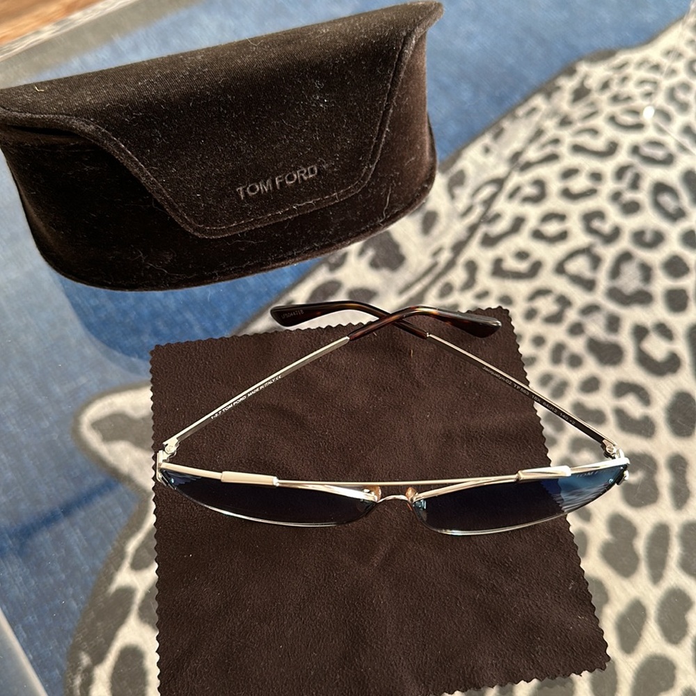 Tom Ford Sunglasses - Picture 4 of 4